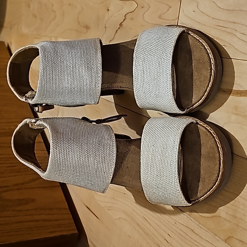 Tom's WomenMajorca Cutout Natural Heeled Sandal